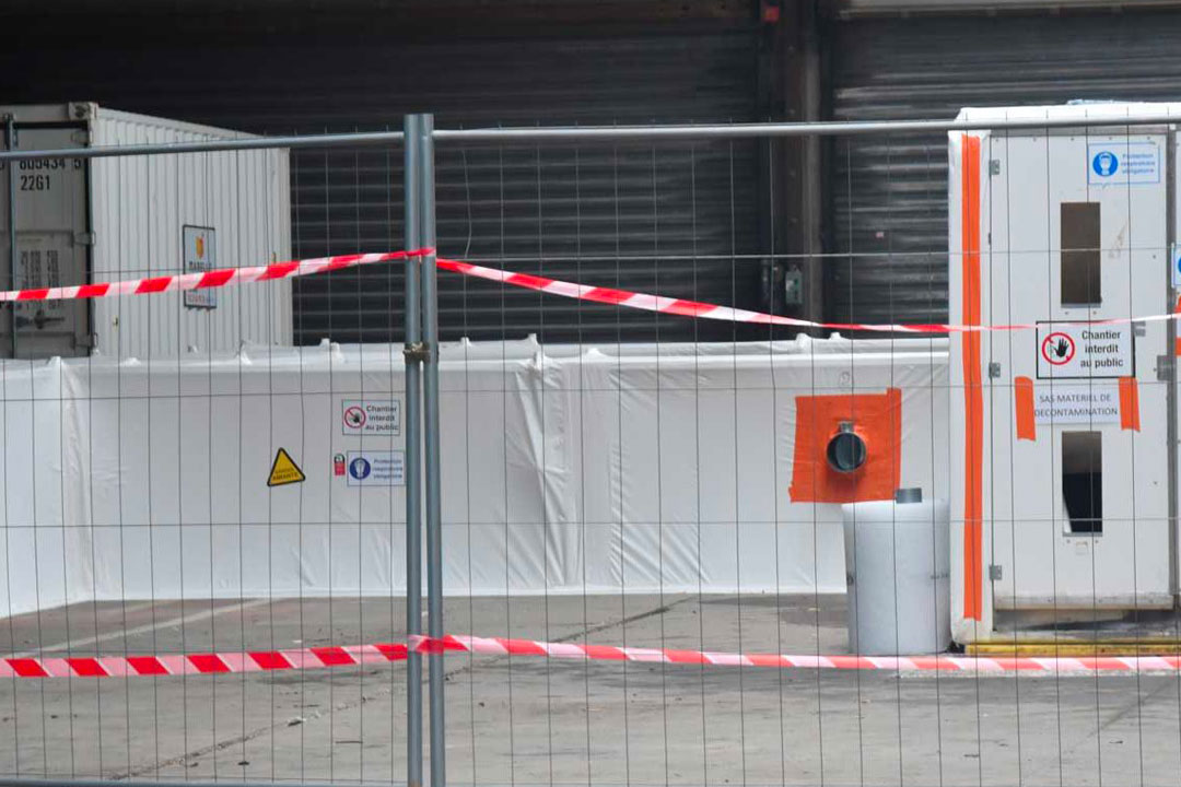 Désamiantage fosses atelier réparation poids lourds pour la ville du Havre.